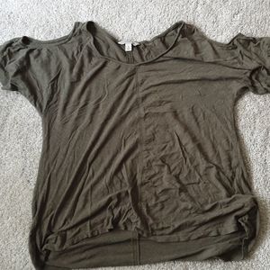 Shoulder cut out tshirt